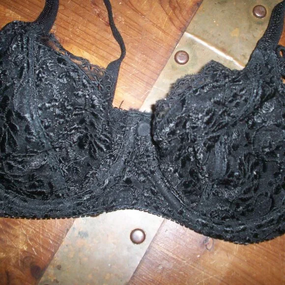 Black Lace Sexy Mysterious Lightly Lined Feminine Underwire Bra Rene Rofe 34B - Picture 2 of 11